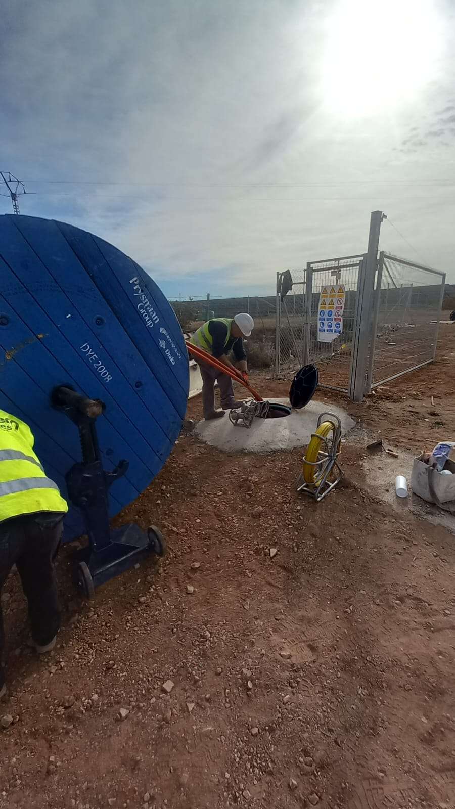 Tecnicos especialistas en instalaciones electricas de media y baja tension - Proverg Soluciones